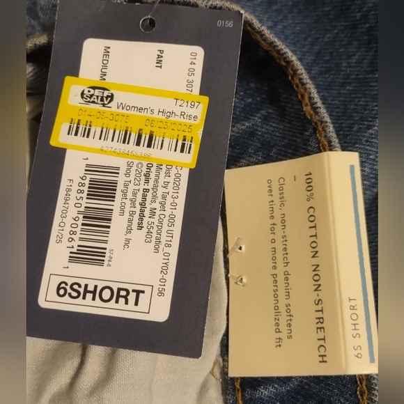 Universal Thread Goods Co 6 Short High Rise Easy Barrel Leg Slim Hip & Thigh NWT - Picture 5 of 16